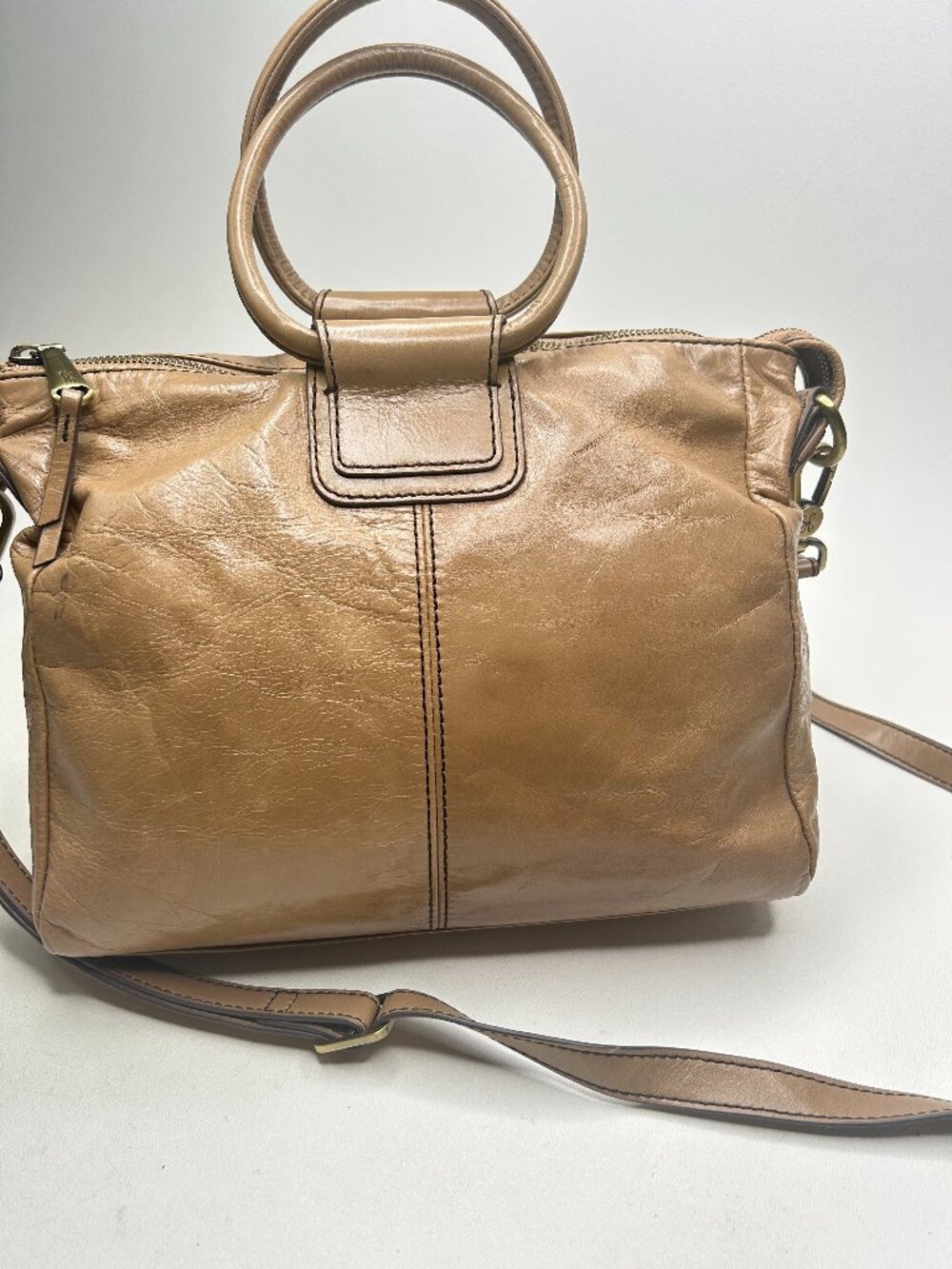 HOBO INTERNATIONAL Sheila Medium Crossbody/Satchel Polished Beige Tan